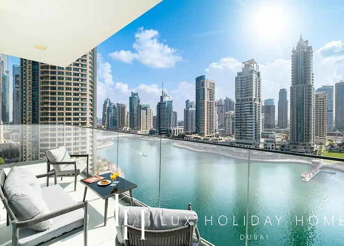 Lux Liv Contemporary Full Marina View Suite