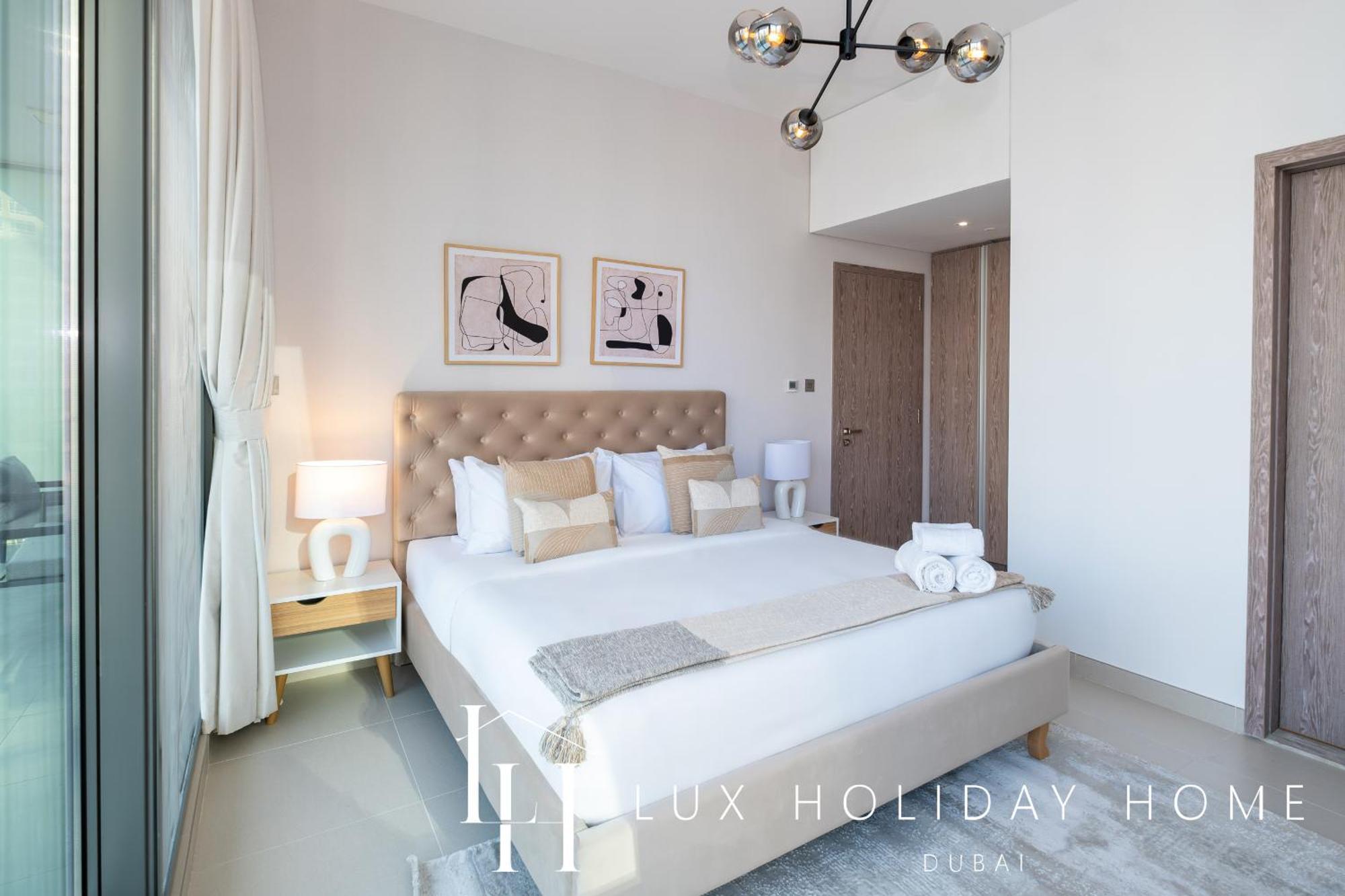 Lux Liv Contemporary Full Marina View Apartment