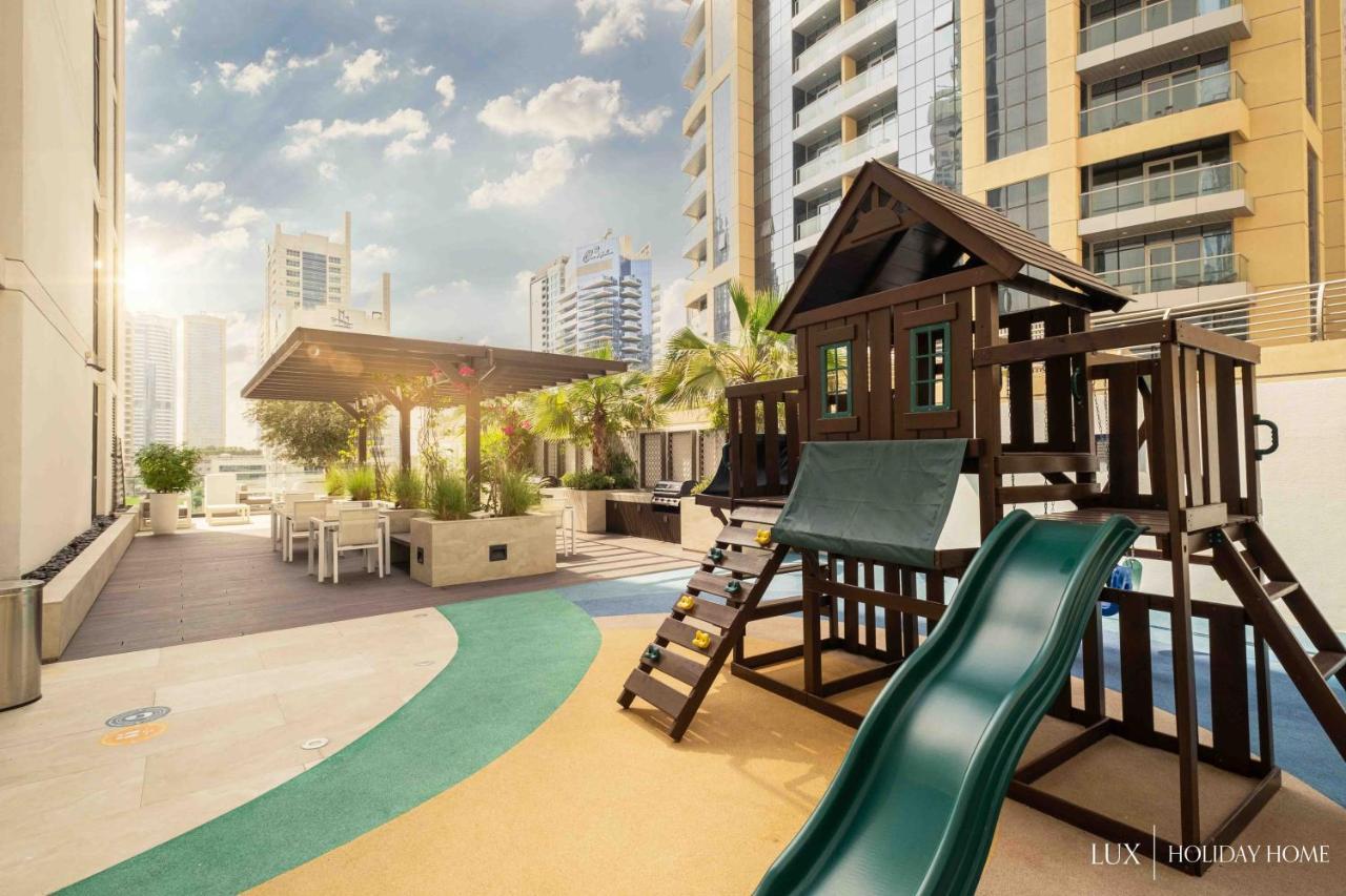 Lux Liv Contemporary Full Marina View Apartment Dubai