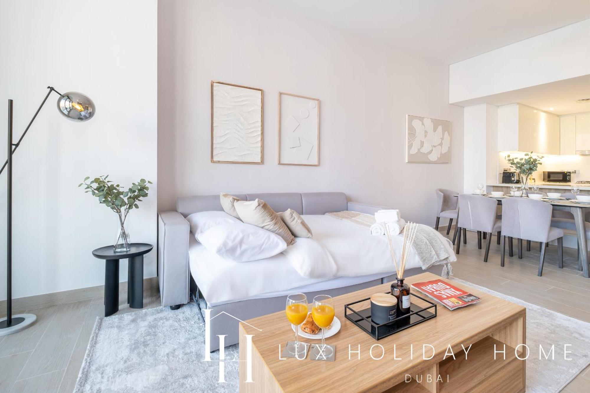 Lux Liv Contemporary Full Marina View Apartment Dubai