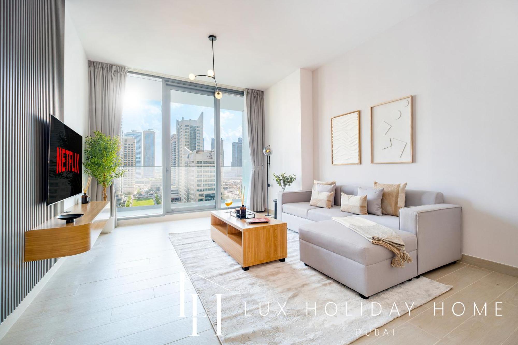 Lux Liv Contemporary Full Marina View Apartment