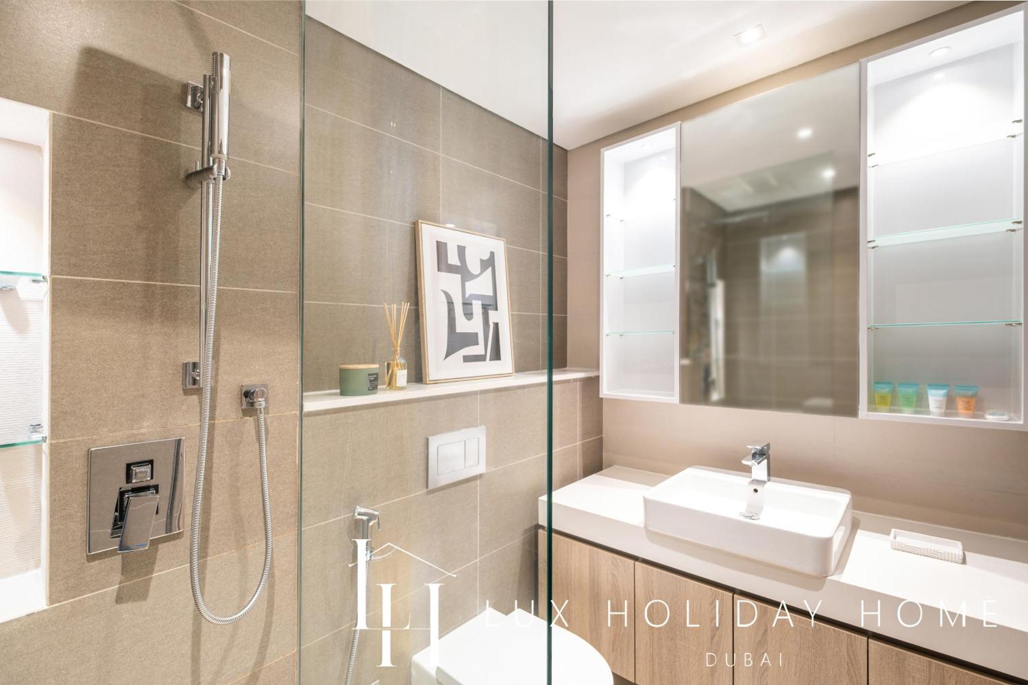 Apartment Lux Liv Contemporary Full Marina View *